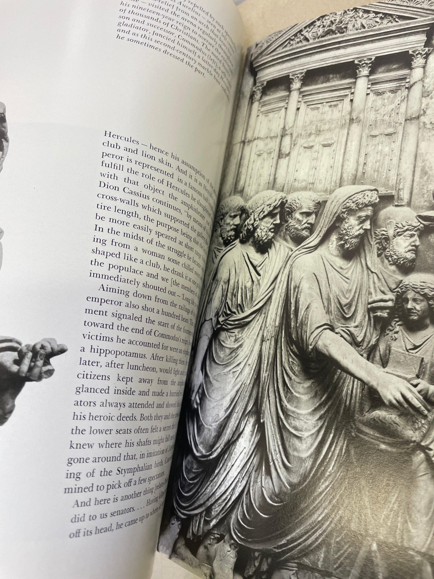 Book - The Colosseum by Peter Quennel Ancient Roman Flavian Amphitheater ATTIC no returns - Museumize.com