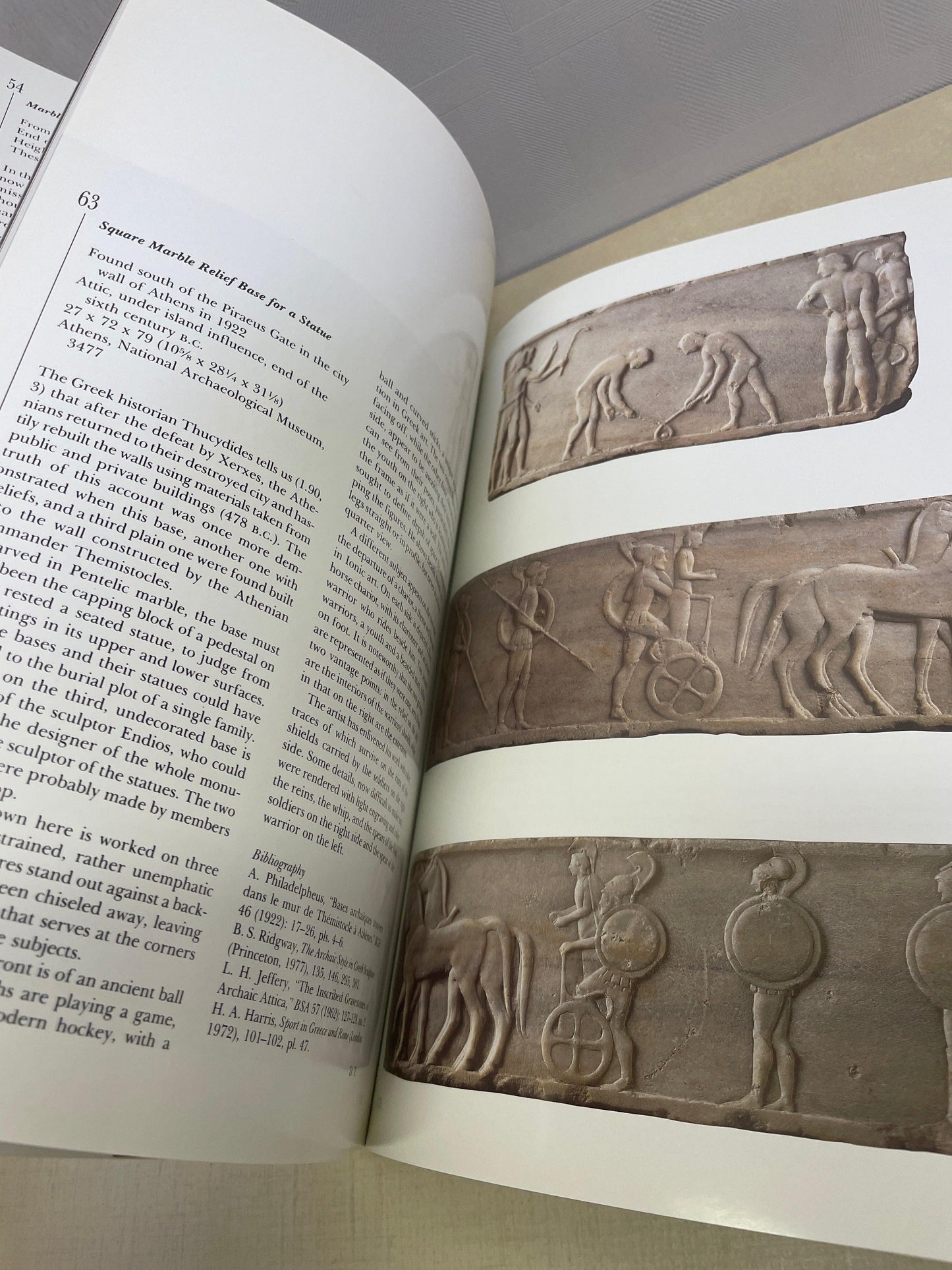 Show Catalog - Human Figure in Early Greek Art Museum Show 1988 by attic no returns - Museumize.com