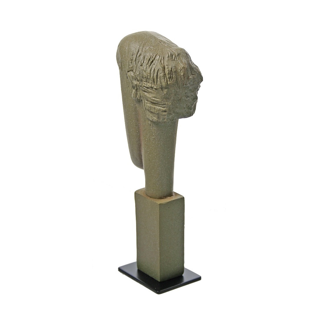 modern abstract head sculpture by Modigliani