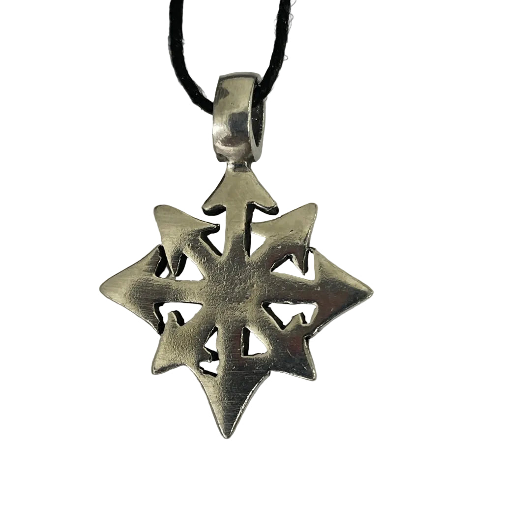Back view of the eight radiating arrows of the chaos star pewter pendant