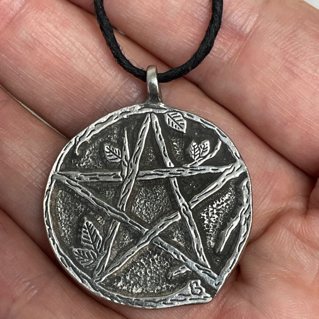 Pentacle with Leaves Wiccan Pewter Necklace Pendant