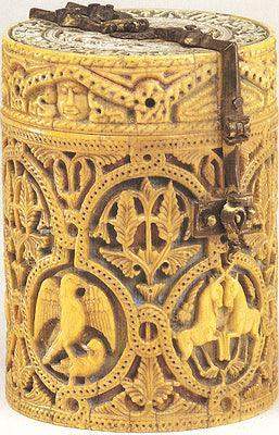 Two Unicorns Round Pendant Necklace Islamic Art - Museumize.com