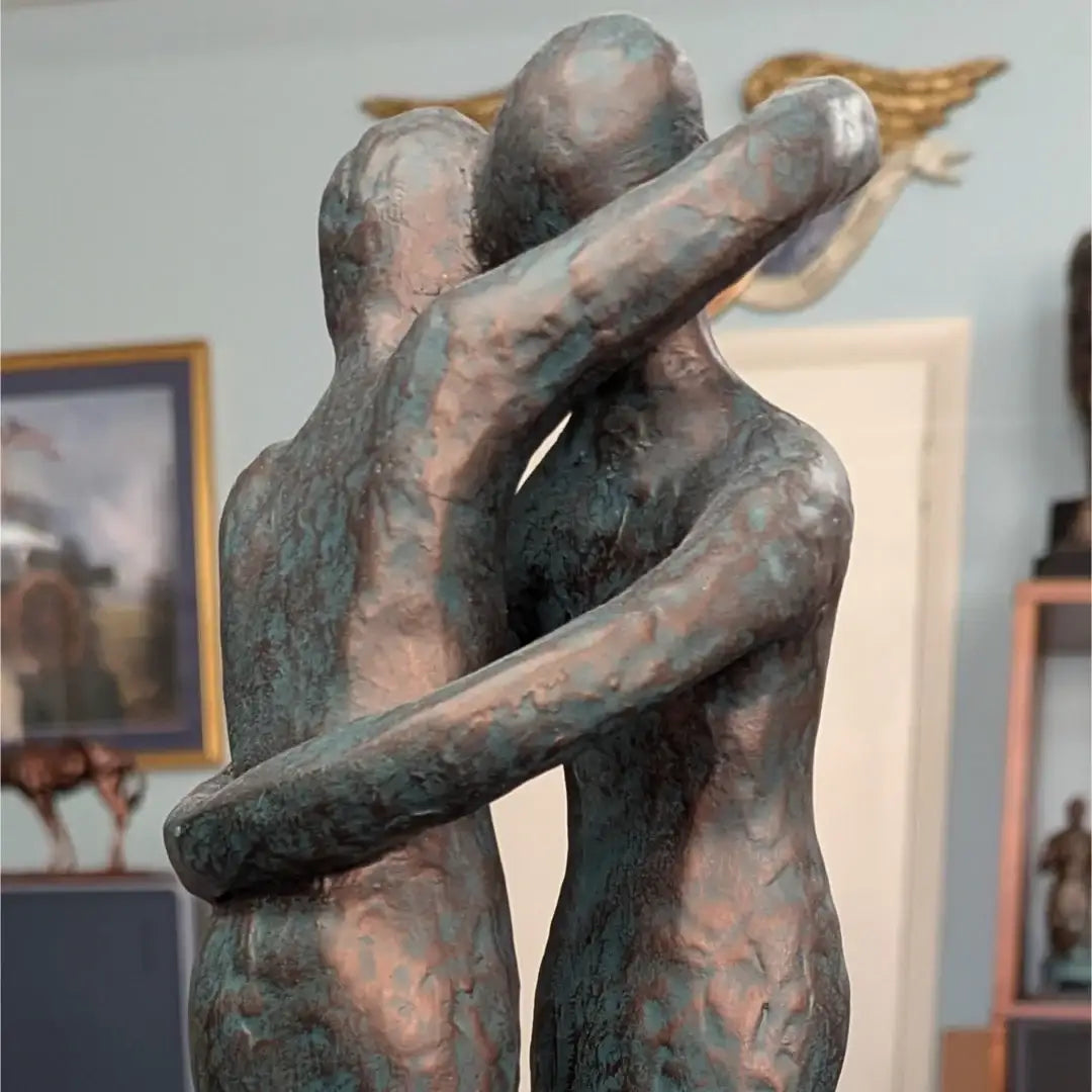 wedding rings eternal love statue