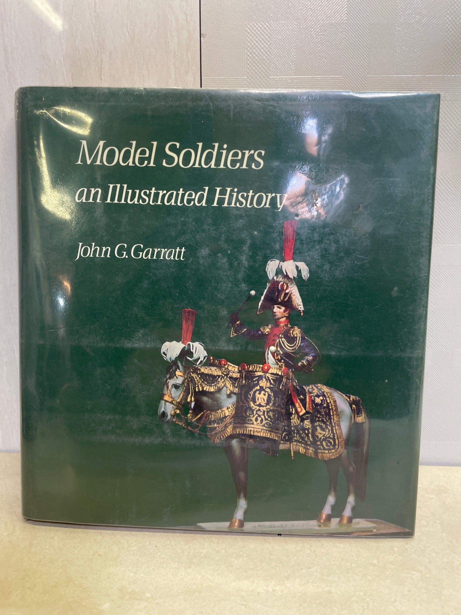 Book - Model Soldiers an Illustrated History by John G Garratt ATTIC no returns - Museumize.com