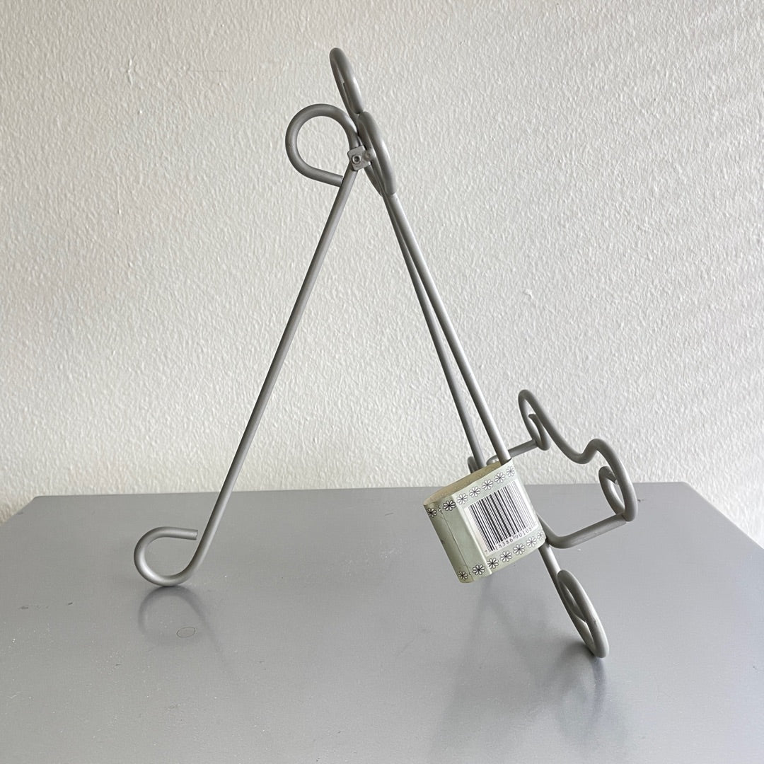Display Easel -  Metal Display Stand Easel for Table 12 x 8.7 x 10 in attic no returns