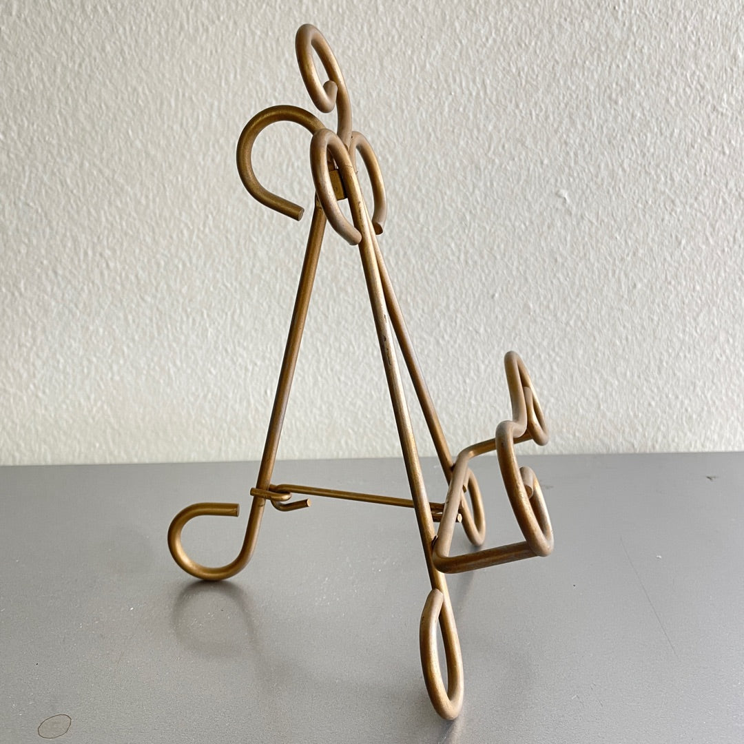 Display Easel -  Metal Display Stand Easel for Table 8.2 x 5.7 x 6 in attic no returns