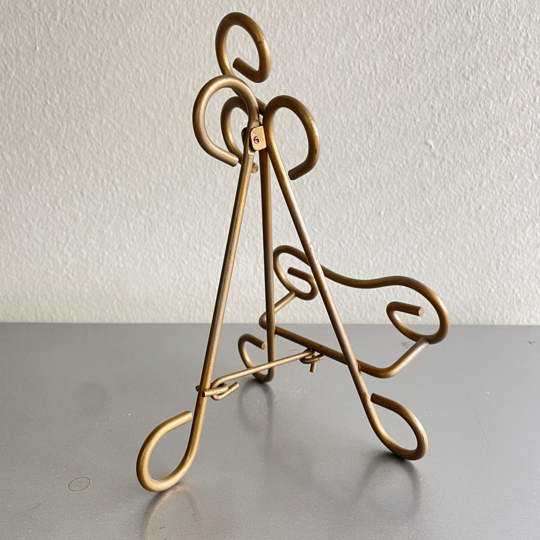 Display Easel -  Metal Display Stand Easel for Table 8.2 x 5.7 x 6 in attic no returns