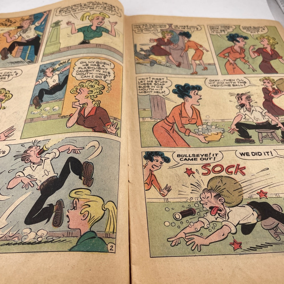 Comic Book - Chic Young’s Blondie No. 191 (Dell Comics) May 1971 attic no returns - Museumize.com