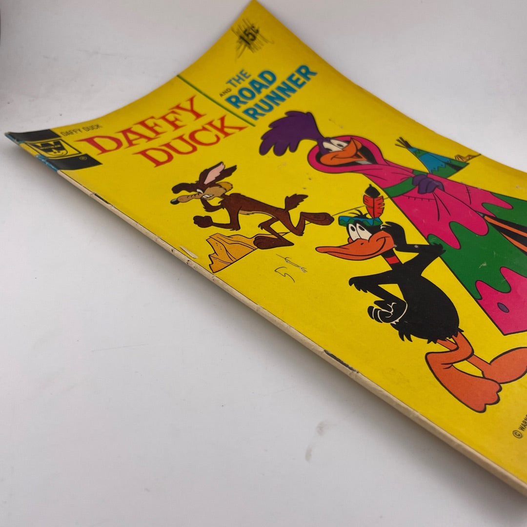 Comic Book - Looney Tunes Daffy Duck and Road Runner No 76 1976 attic no returns - Museumize.com