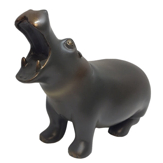 Hippopotamus statue by François Pompon with smooth modern animal form.